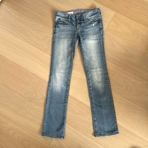 Gap 1969 Slim Straight Low-Rise Jeans